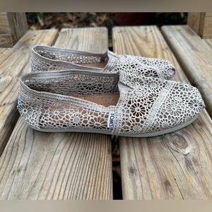 Toms Alpargata Crochet Slip-on Flats Lace Boho Bridal‎ Cream Tan Size 6.5